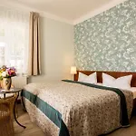 Up Hus Hotel
