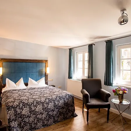 Hotel Up Hus 3*