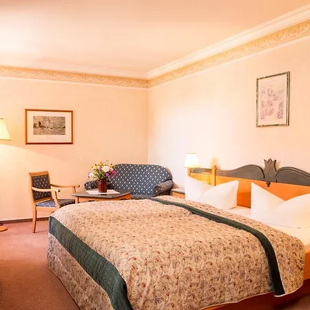Hotel Up Hus 3*